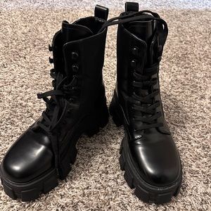March fisher happy combat boot